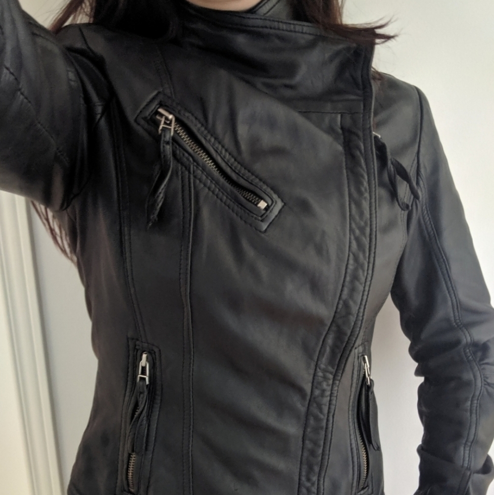 Danier real leather jacket size 6